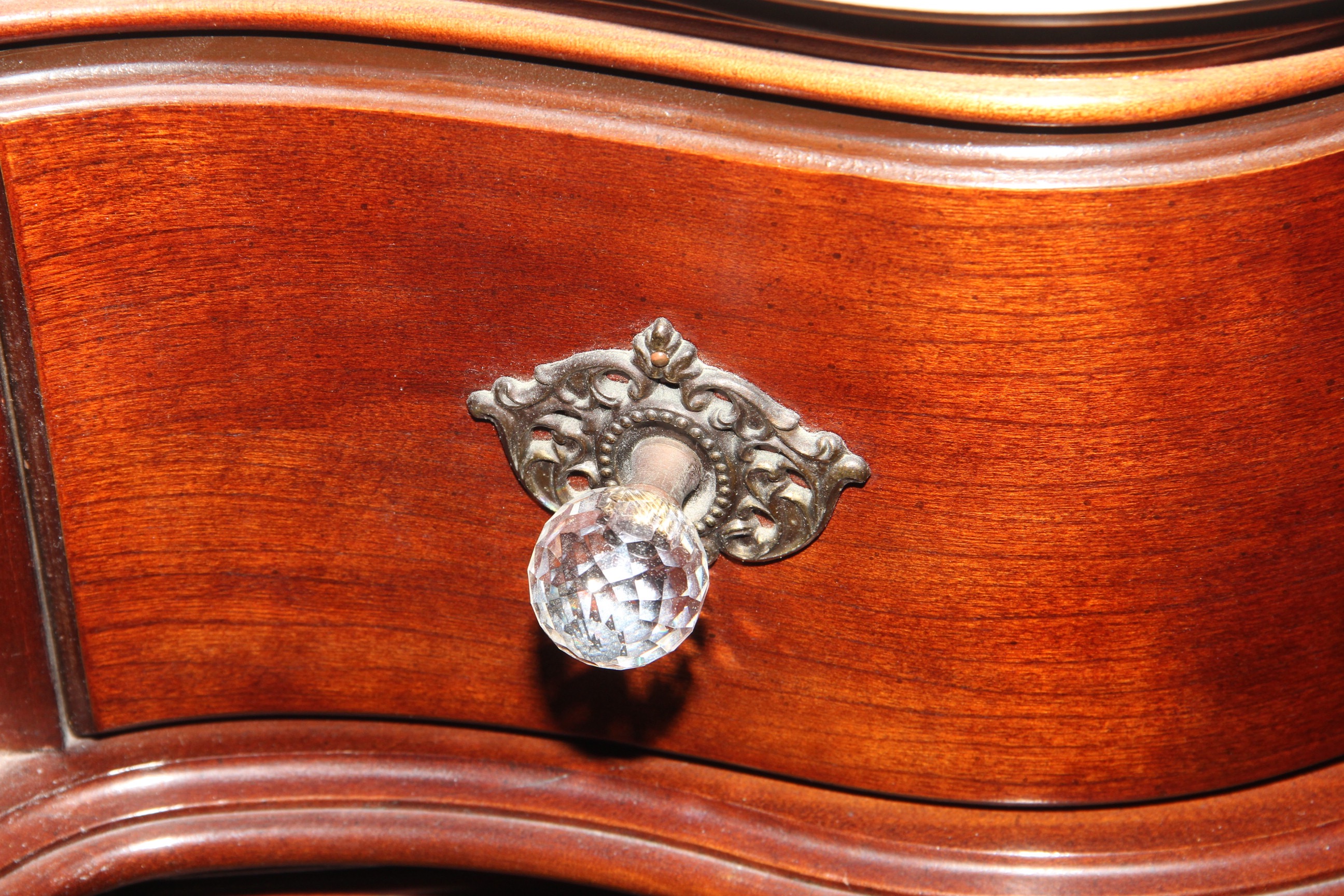 Pulaski Furniture Mahogany Reproduction Victorian Style Marble Top Dresser with Mirror