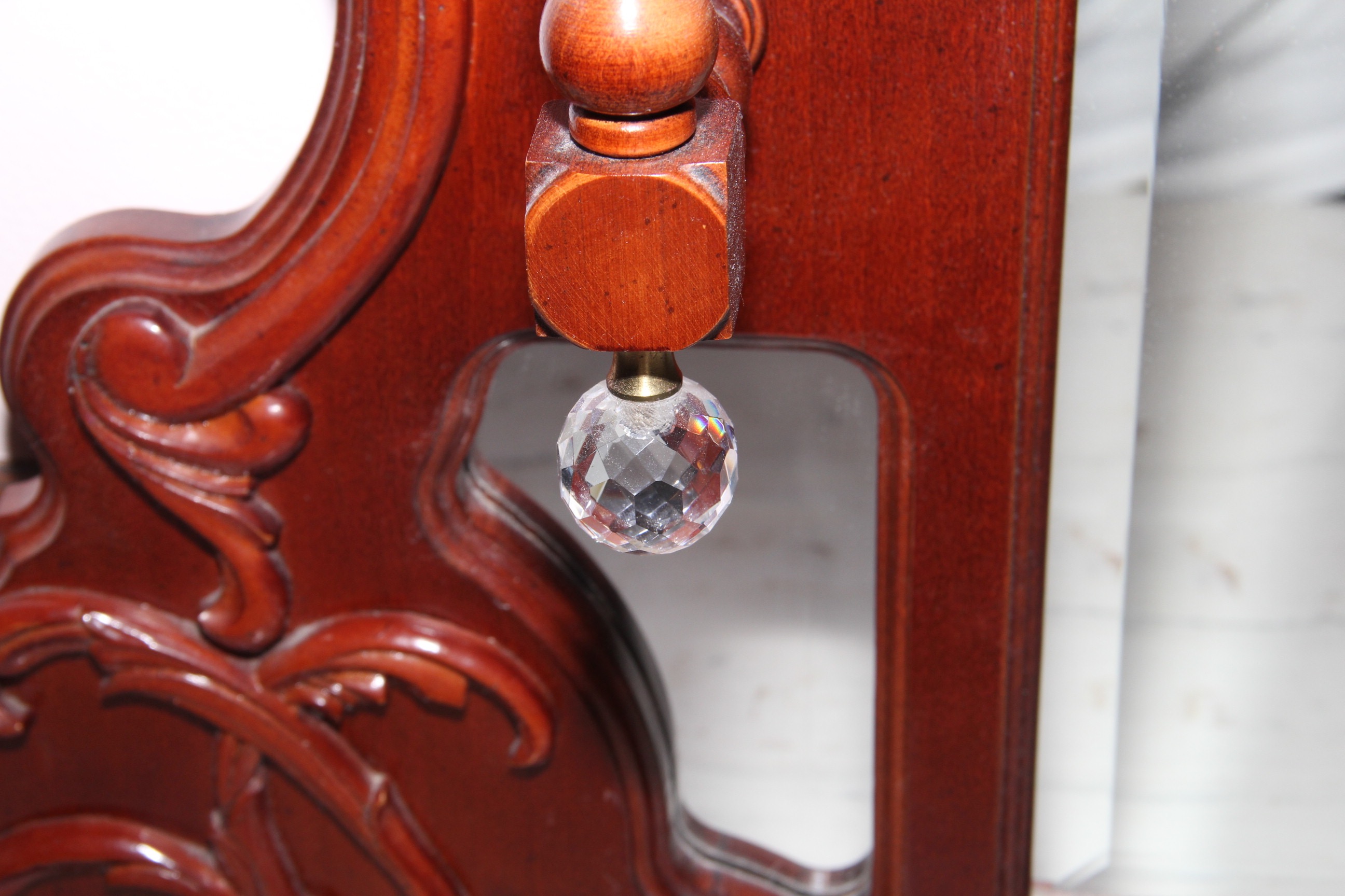 Pulaski Furniture Mahogany Reproduction Victorian Style Marble Top Dresser with Mirror