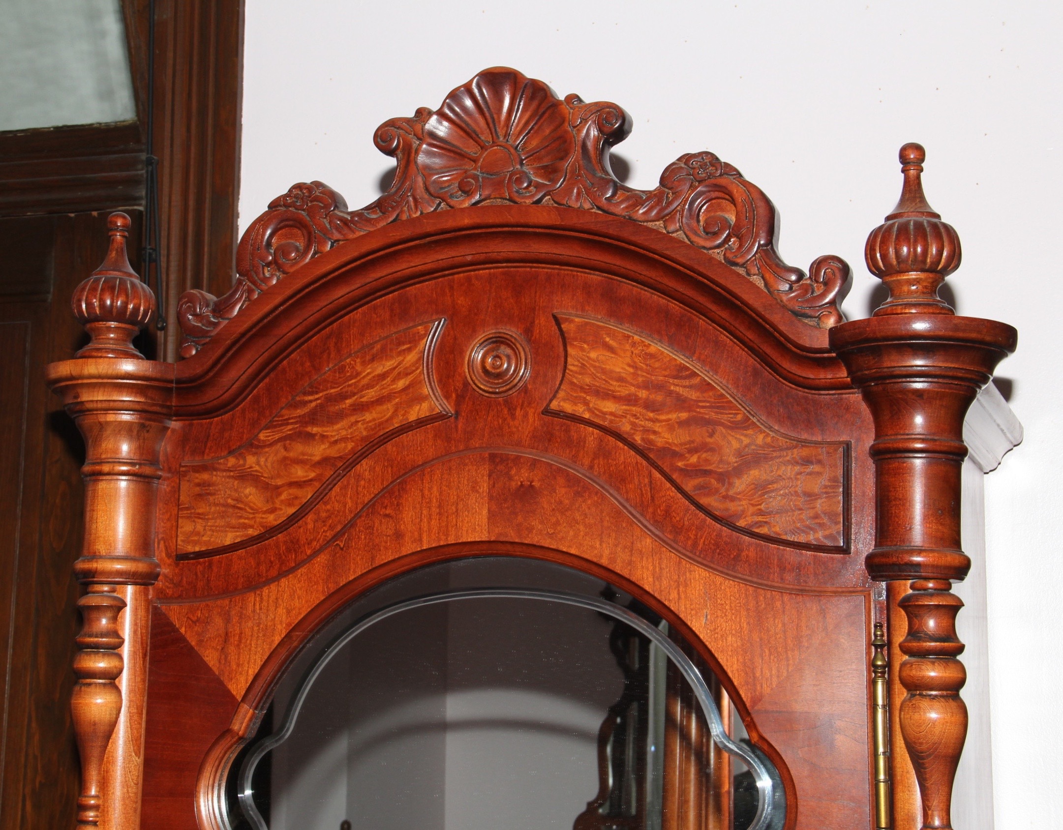 Pulaski Furniture Mahogany Victorian Mirrored Armoire