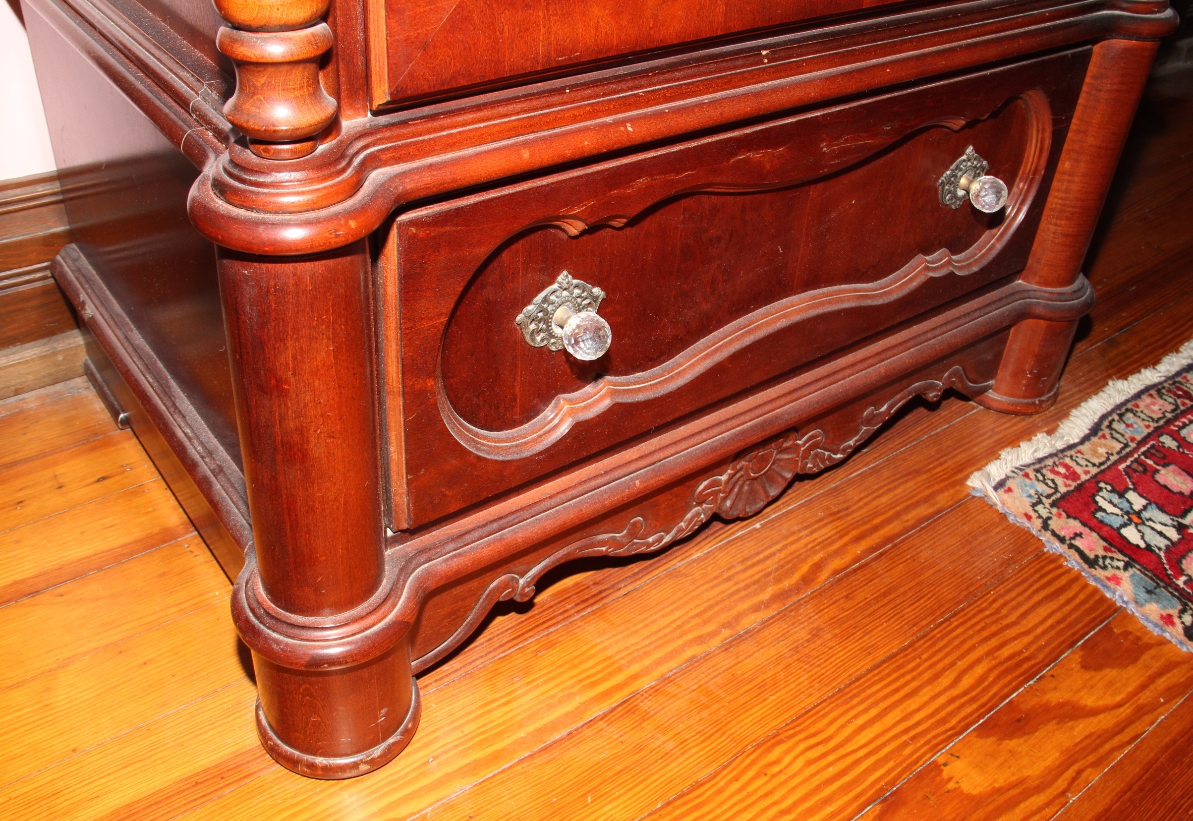 Pulaski Furniture Mahogany Victorian Mirrored Armoire