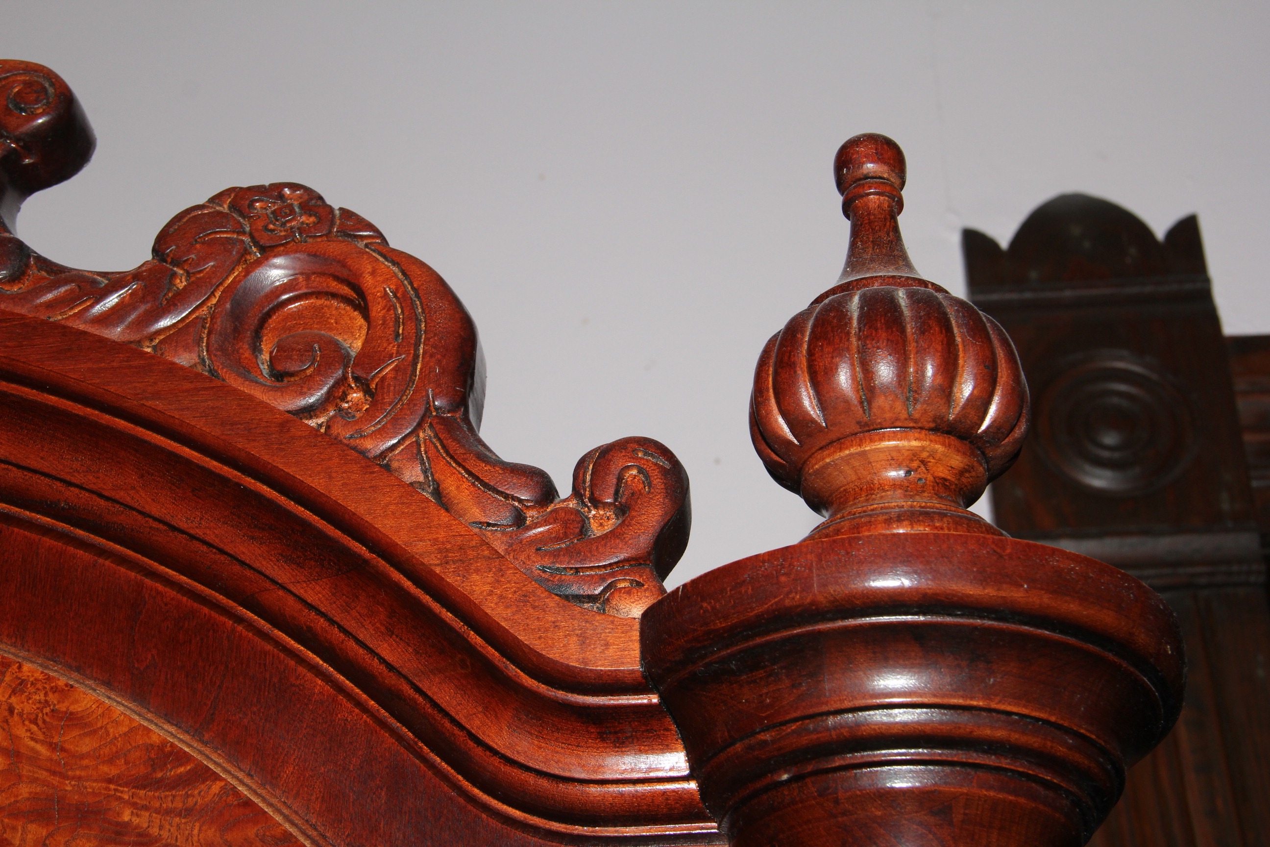 Pulaski Furniture Mahogany Victorian Mirrored Armoire