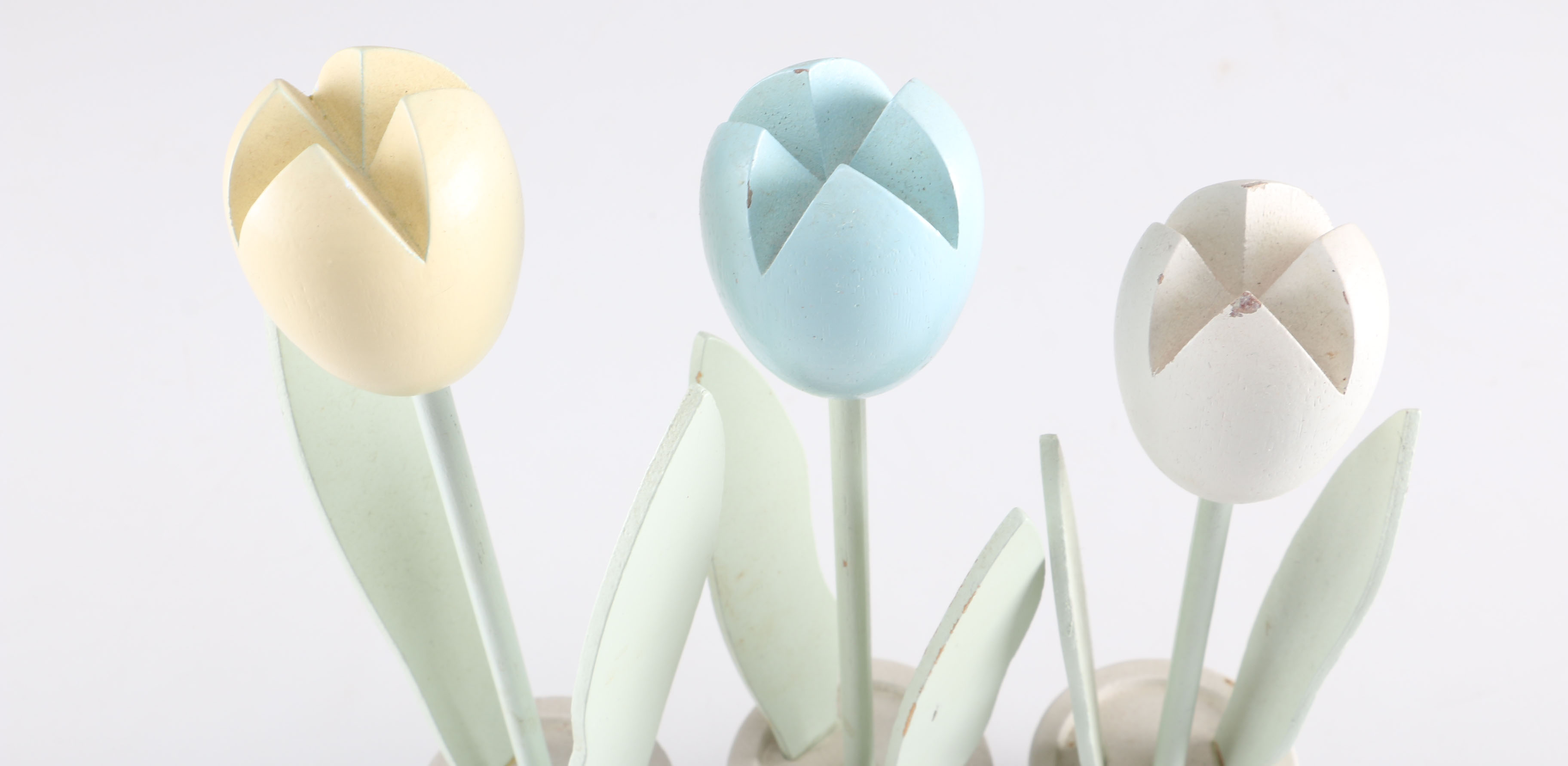 Assortment of Easter Decor