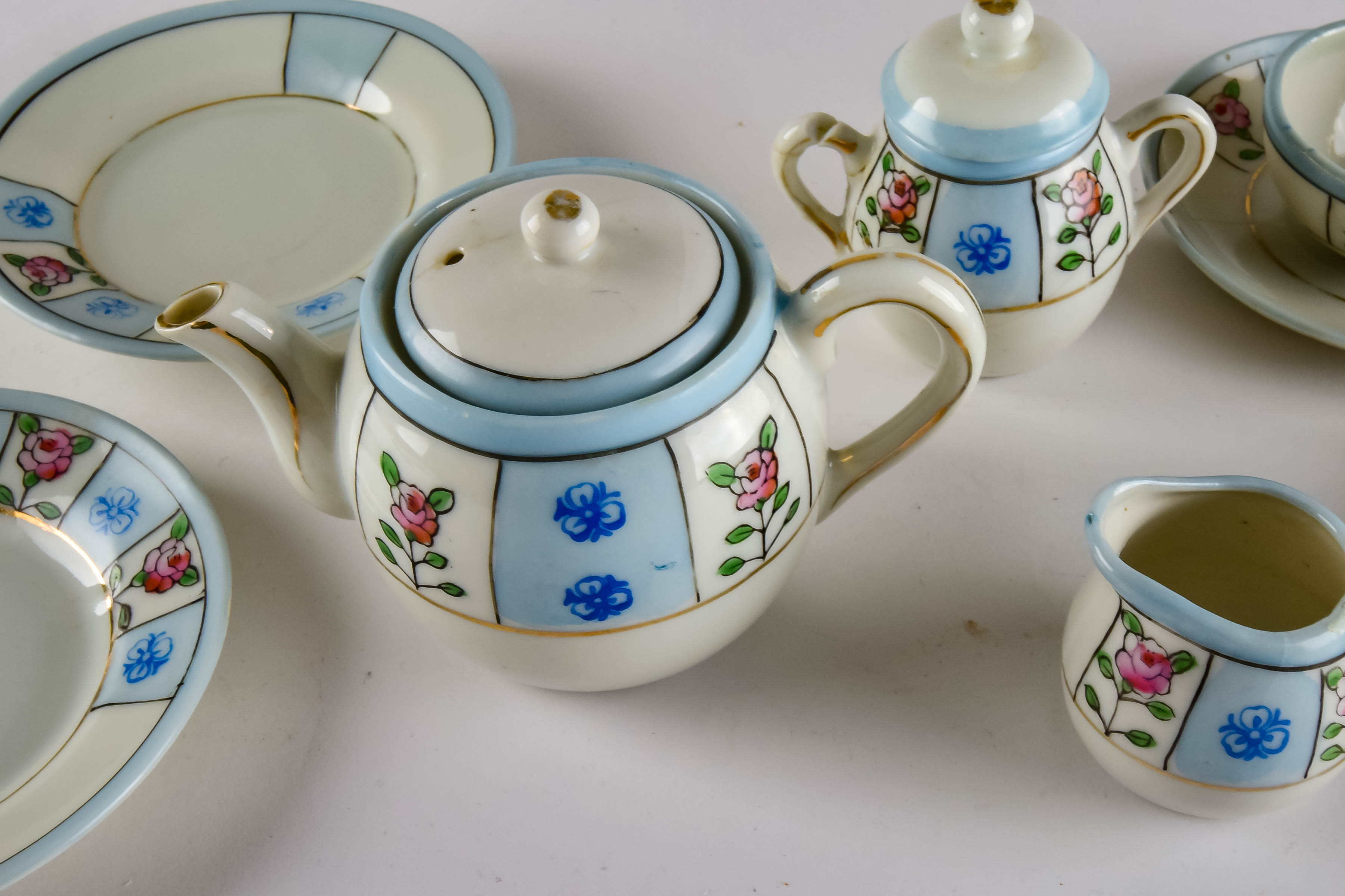 Vintage Child's Tea Set