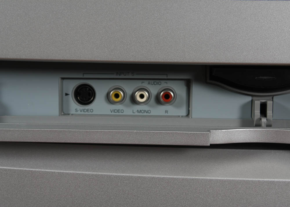 Hitachi 51" HDTV With 24 Watt Surround Sound