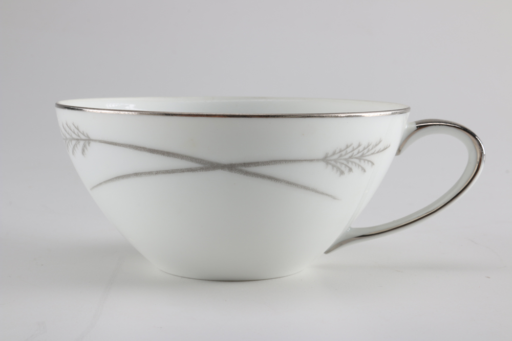 Mikasa Fine China Set for Six