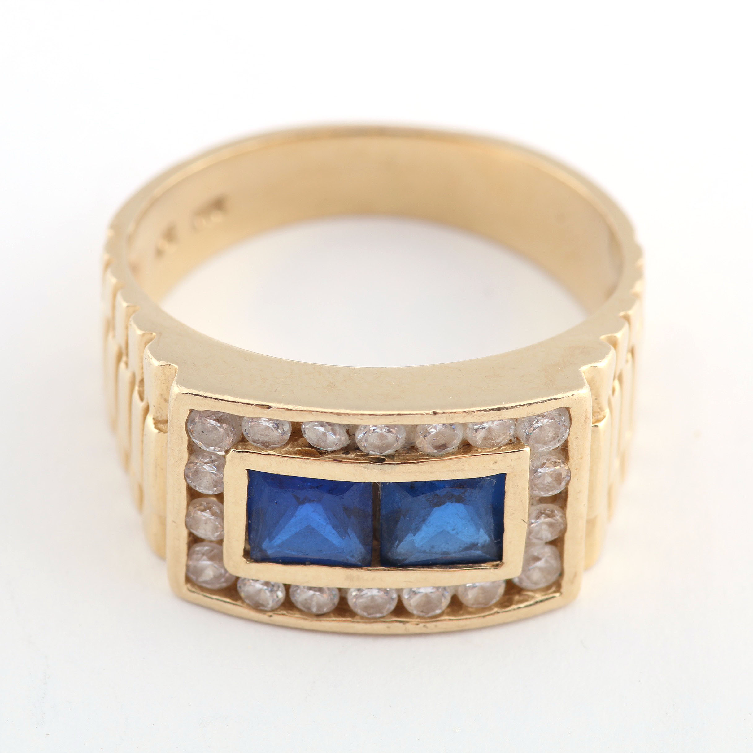 14K Yellow Gold Men's Ring with Decorative Stones