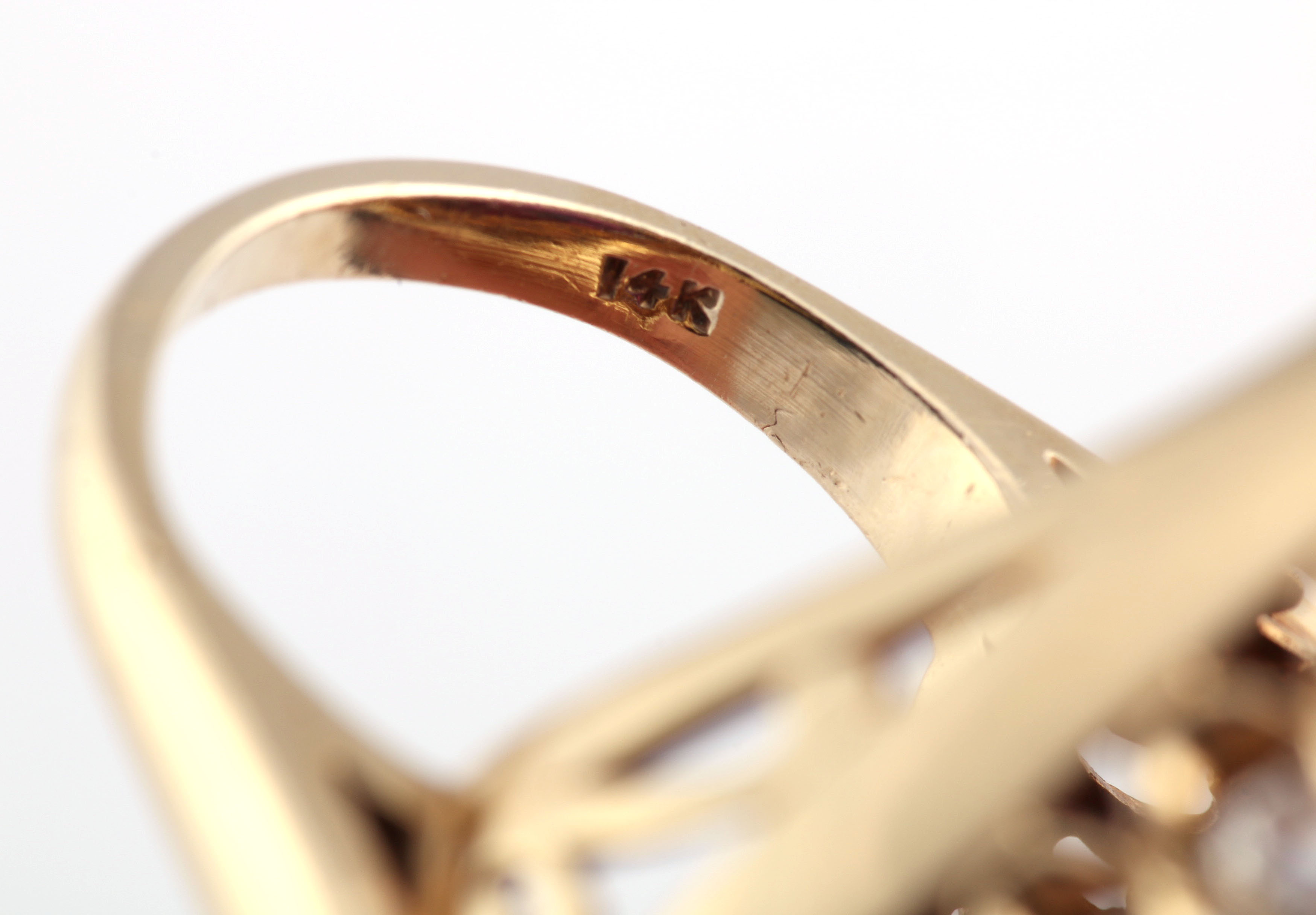 14K Yellow Gold and Synthetic Color Change Sapphire Heart Ring