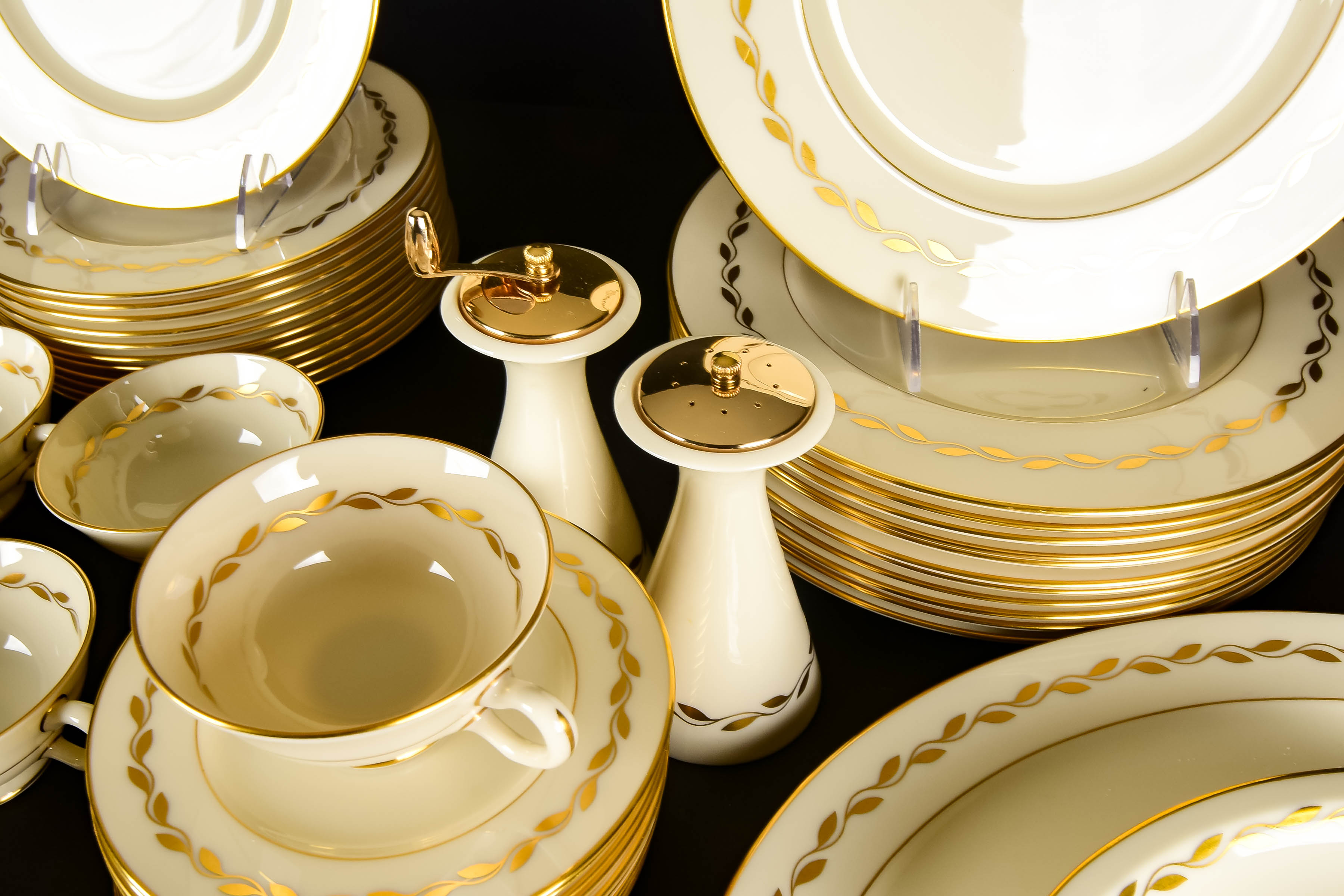 Lenox "Golden Wreath" China Set