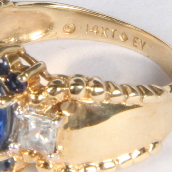 14K Yellow Gold Sapphire Ring