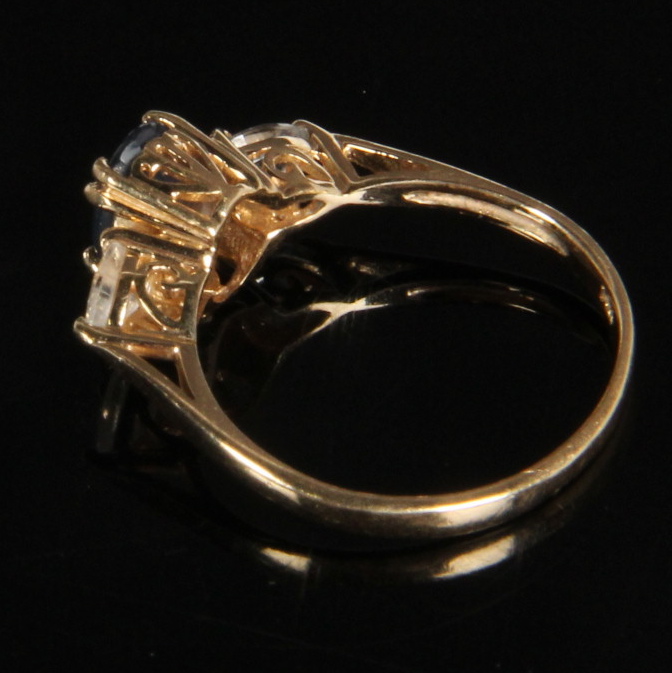 14K Yellow Gold Sapphire Ring