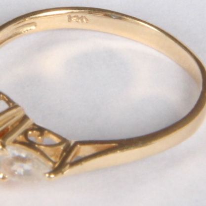 14K Yellow Gold Sapphire Ring