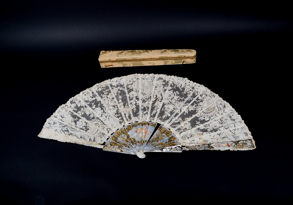 Hand Painted Mother of Pearl and Lace Fan