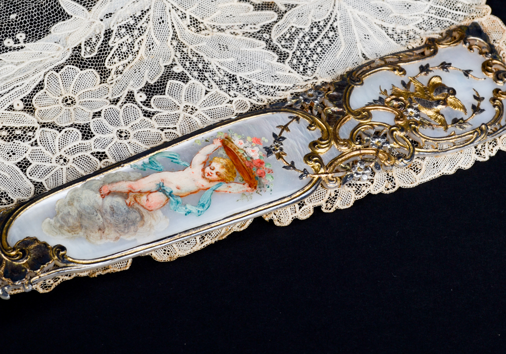 Hand Painted Mother of Pearl and Lace Fan