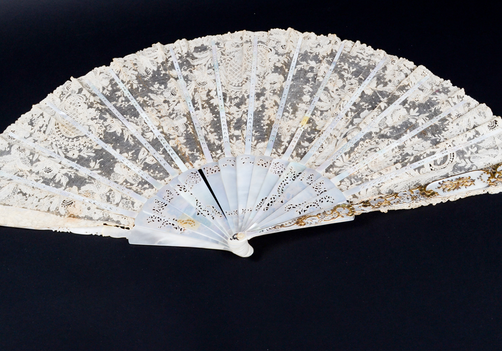 Hand Painted Mother of Pearl and Lace Fan