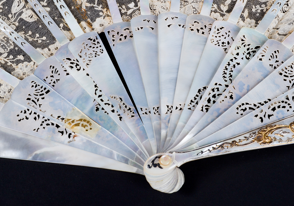 Hand Painted Mother of Pearl and Lace Fan