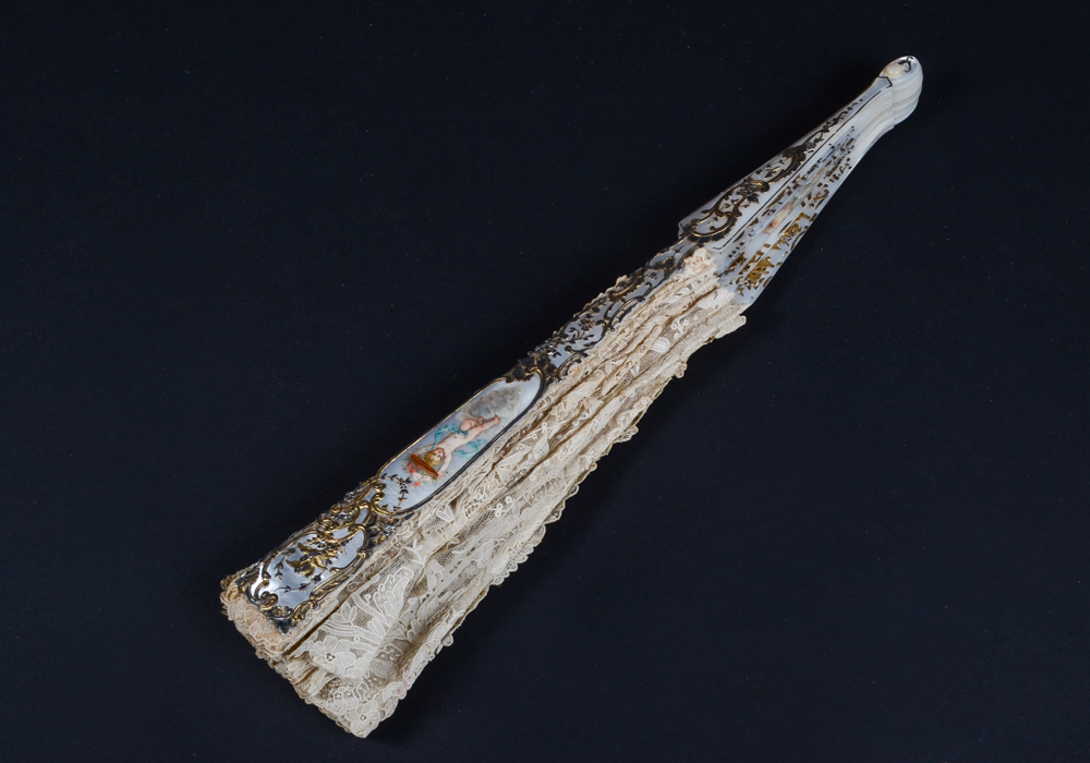 Hand Painted Mother of Pearl and Lace Fan