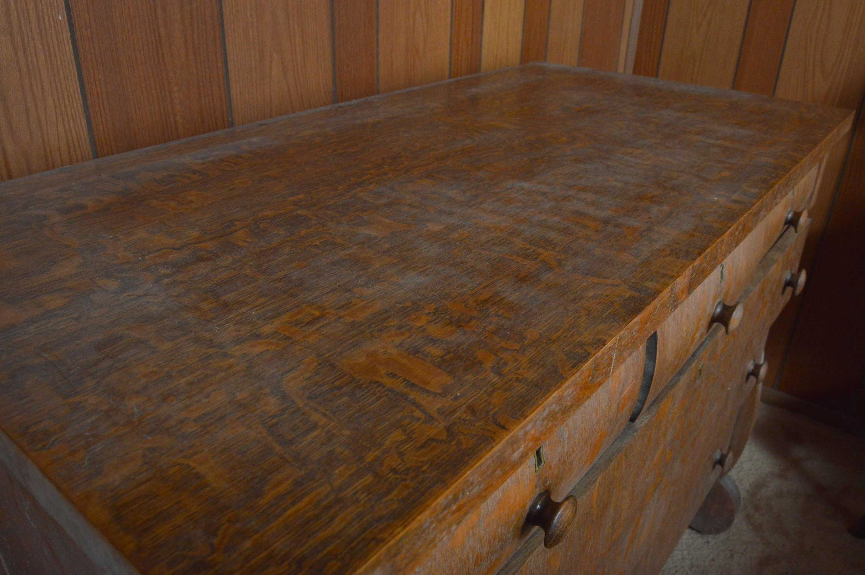 Quartersawn Oak Veneer Chest of Drawers