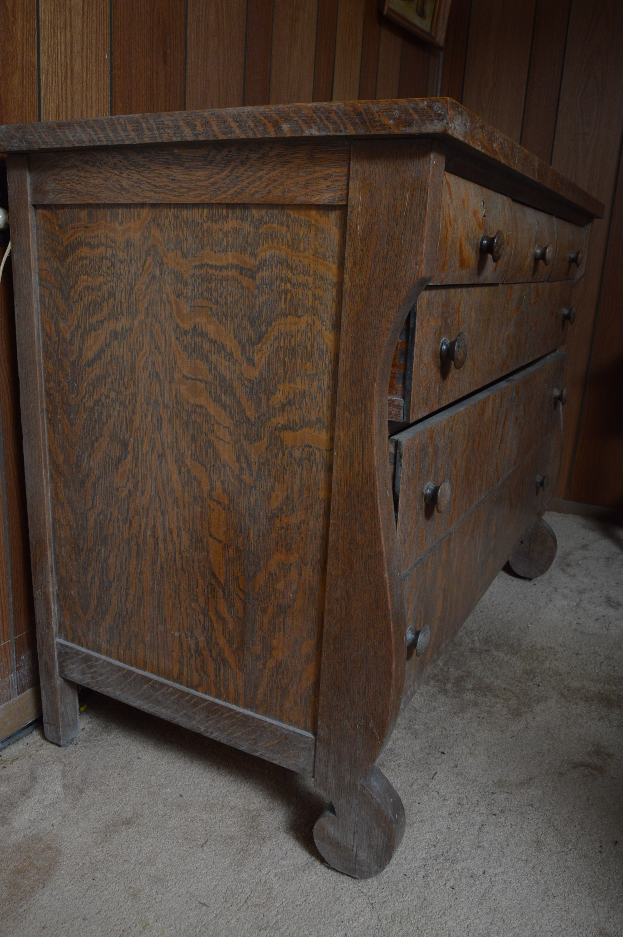 Quartersawn Oak Veneer Chest of Drawers