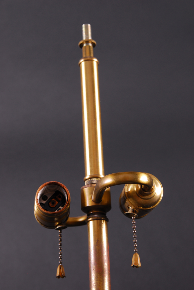 Ceramic Chinese Motif Table Lamp