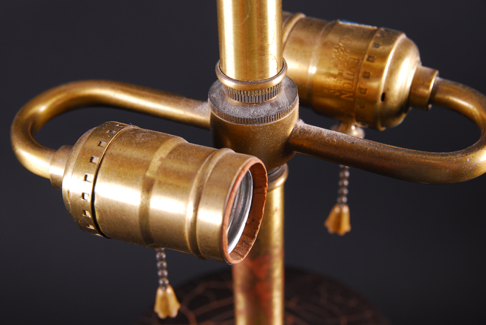 Ceramic Chinese Motif Table Lamp