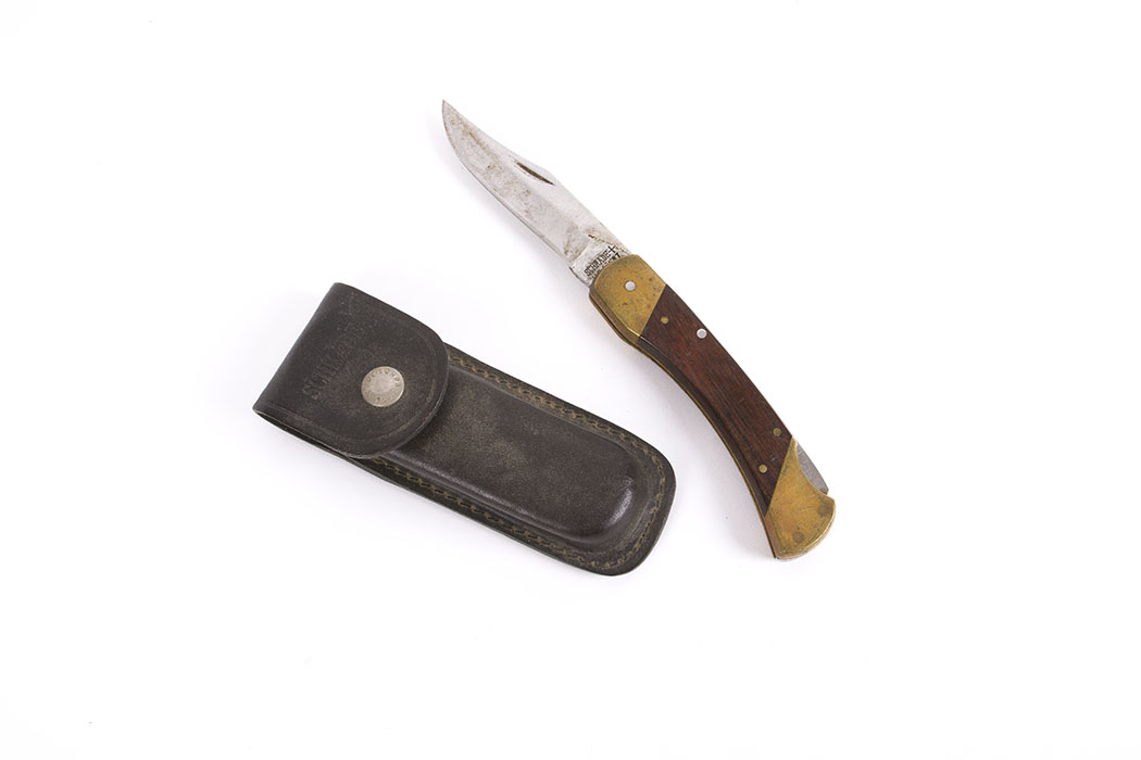 Schrade LB7 Uncle Henry Bear Paw Lockback Folding Knives Pair