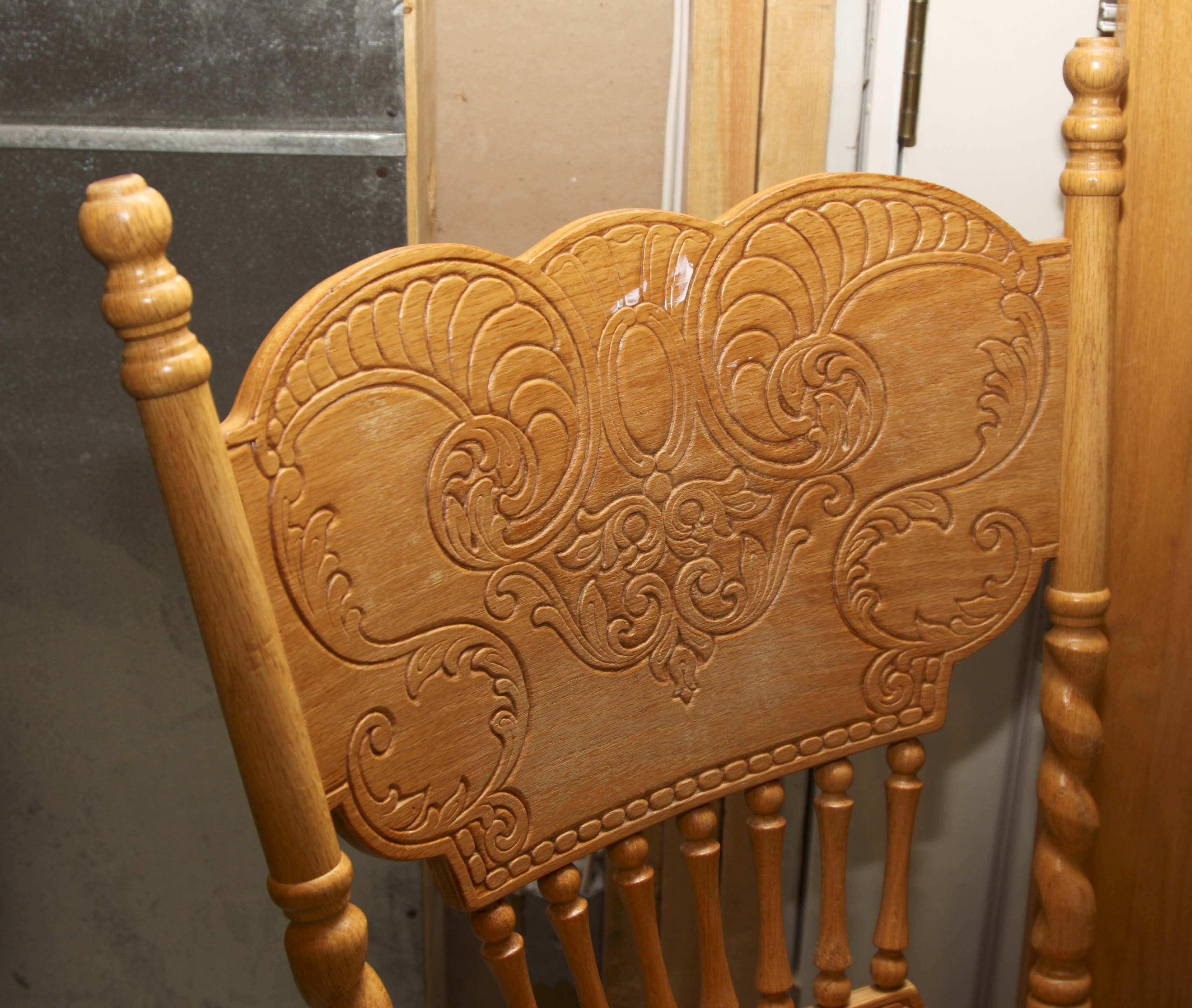 Oak Pedestal Dining Table and Six Chairs