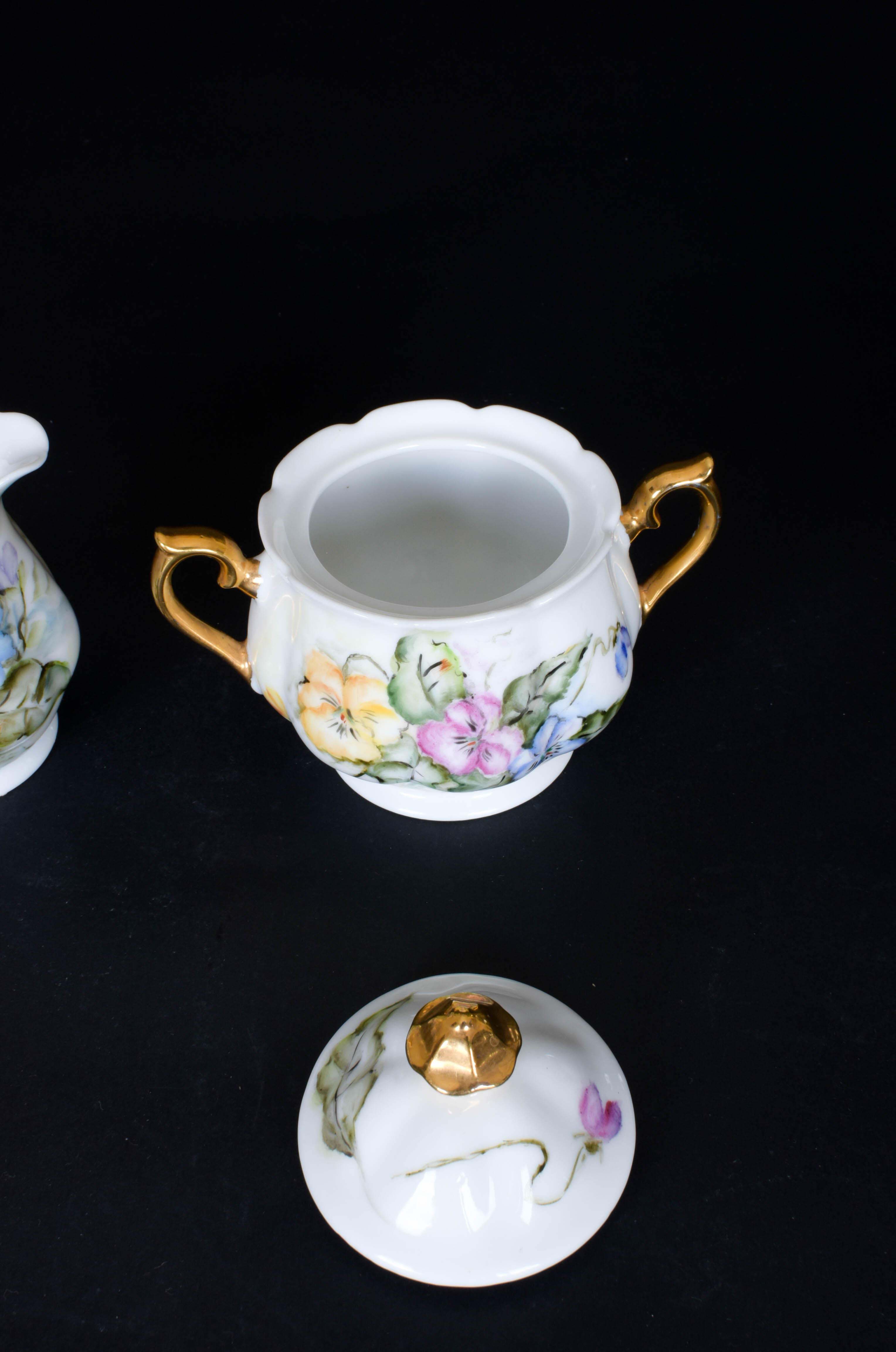 Collection of Frilled China