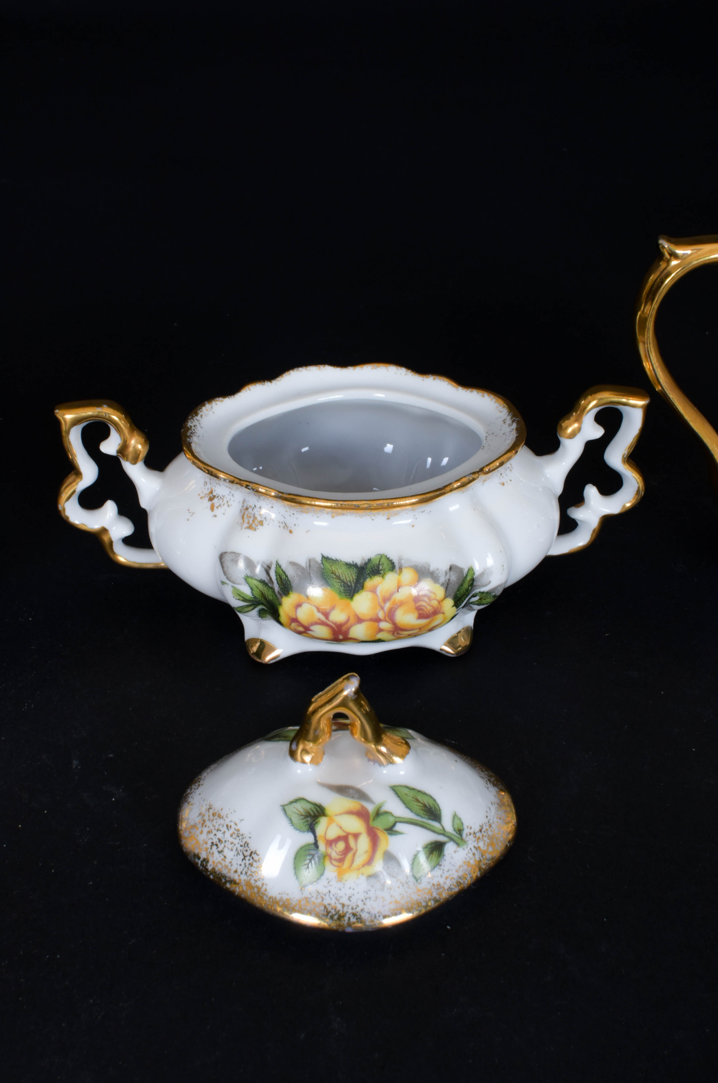 Collection of Frilled China