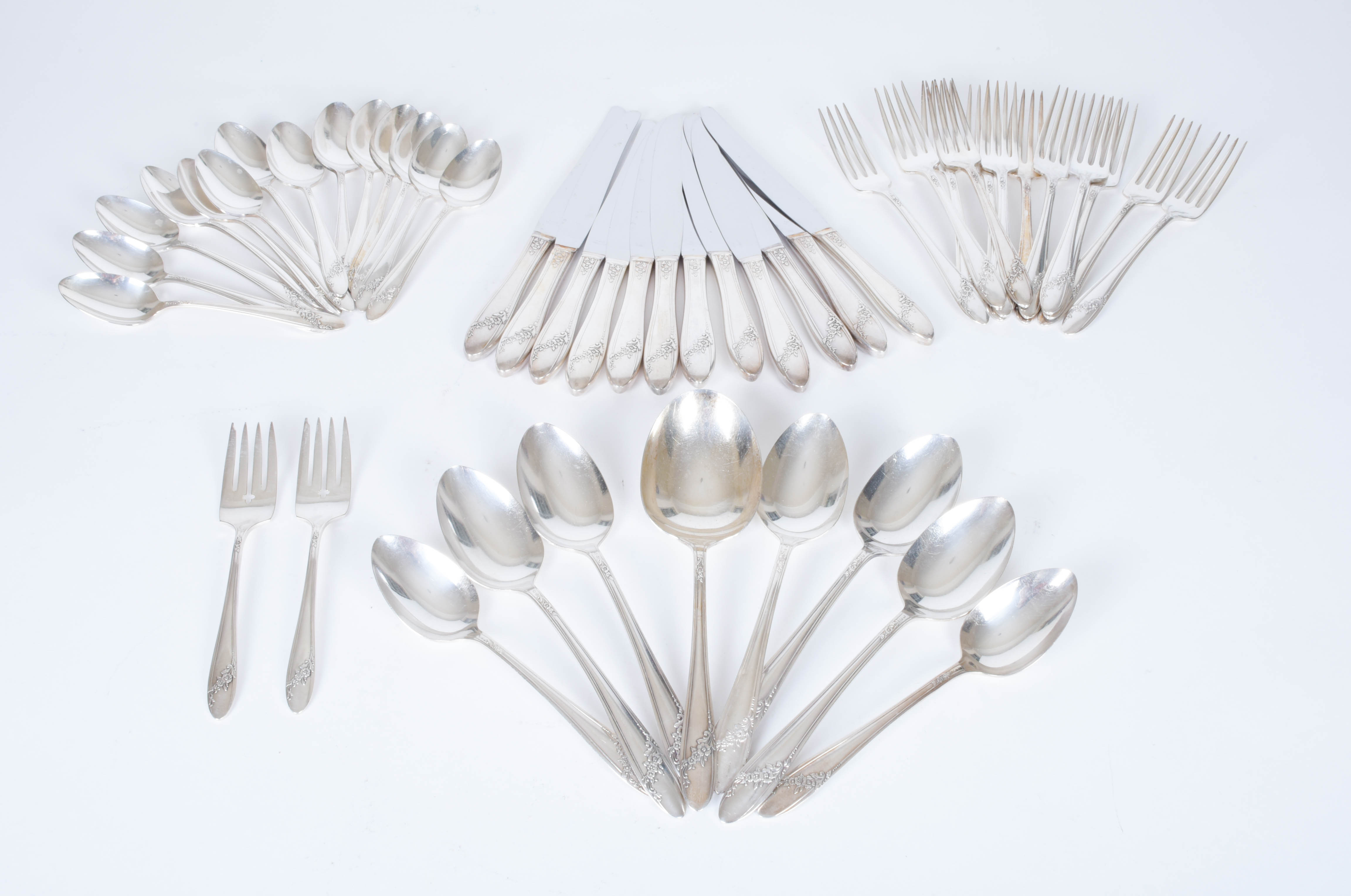 Collection of Vintage Tudor Plate "Queen Bess II Oneida Flatware