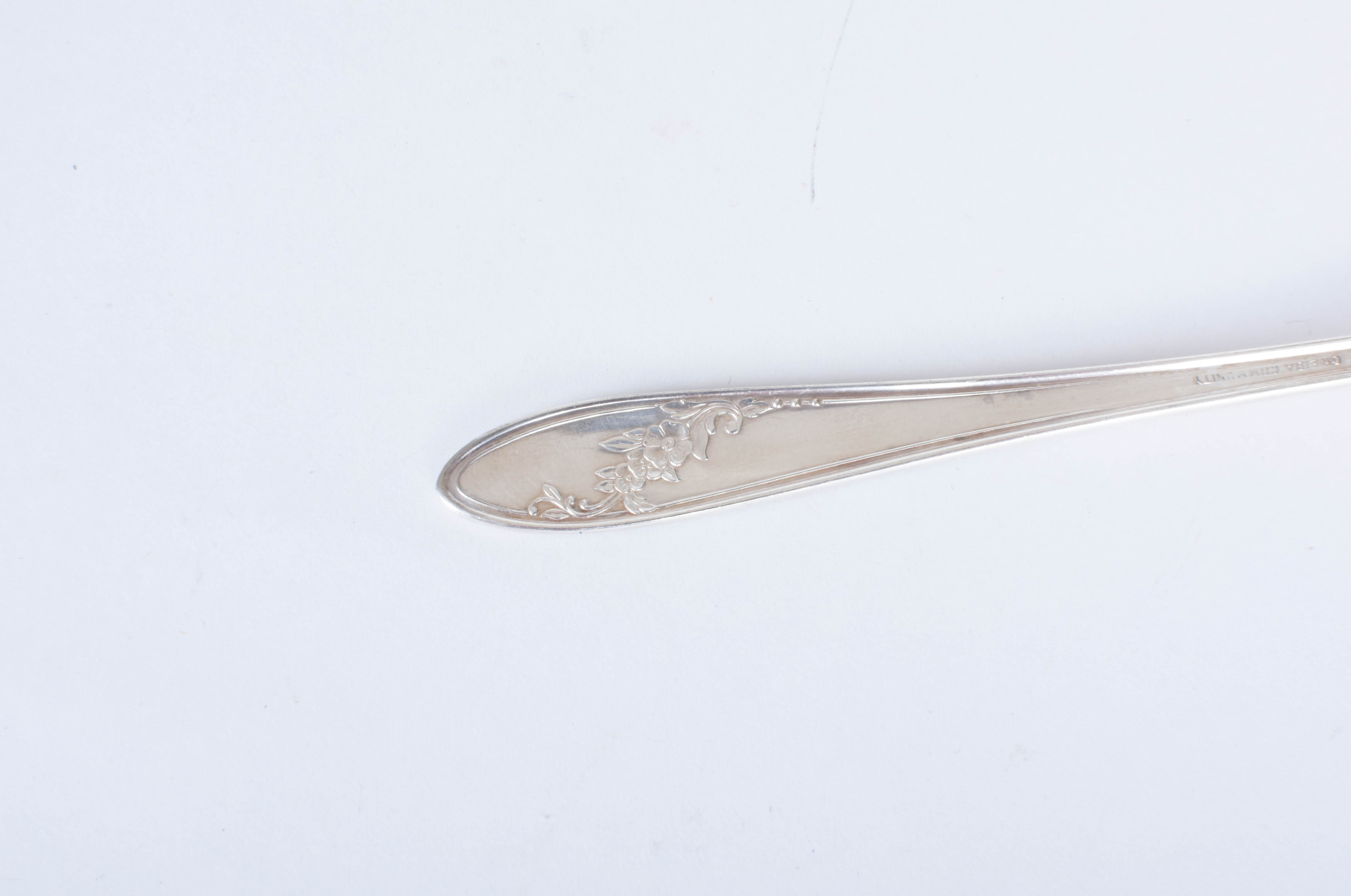 Collection of Vintage Tudor Plate "Queen Bess II Oneida Flatware