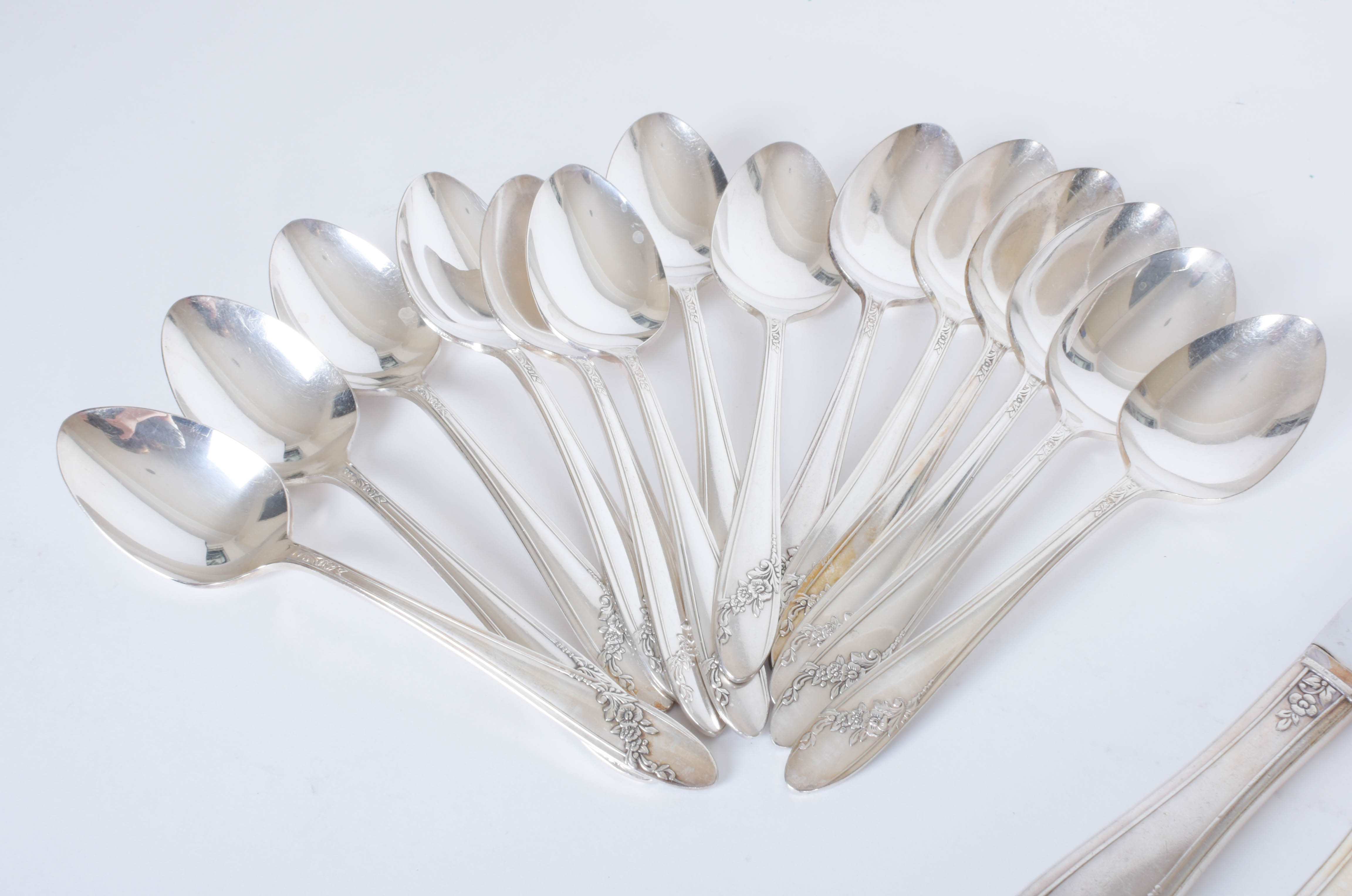 Collection of Vintage Tudor Plate "Queen Bess II Oneida Flatware