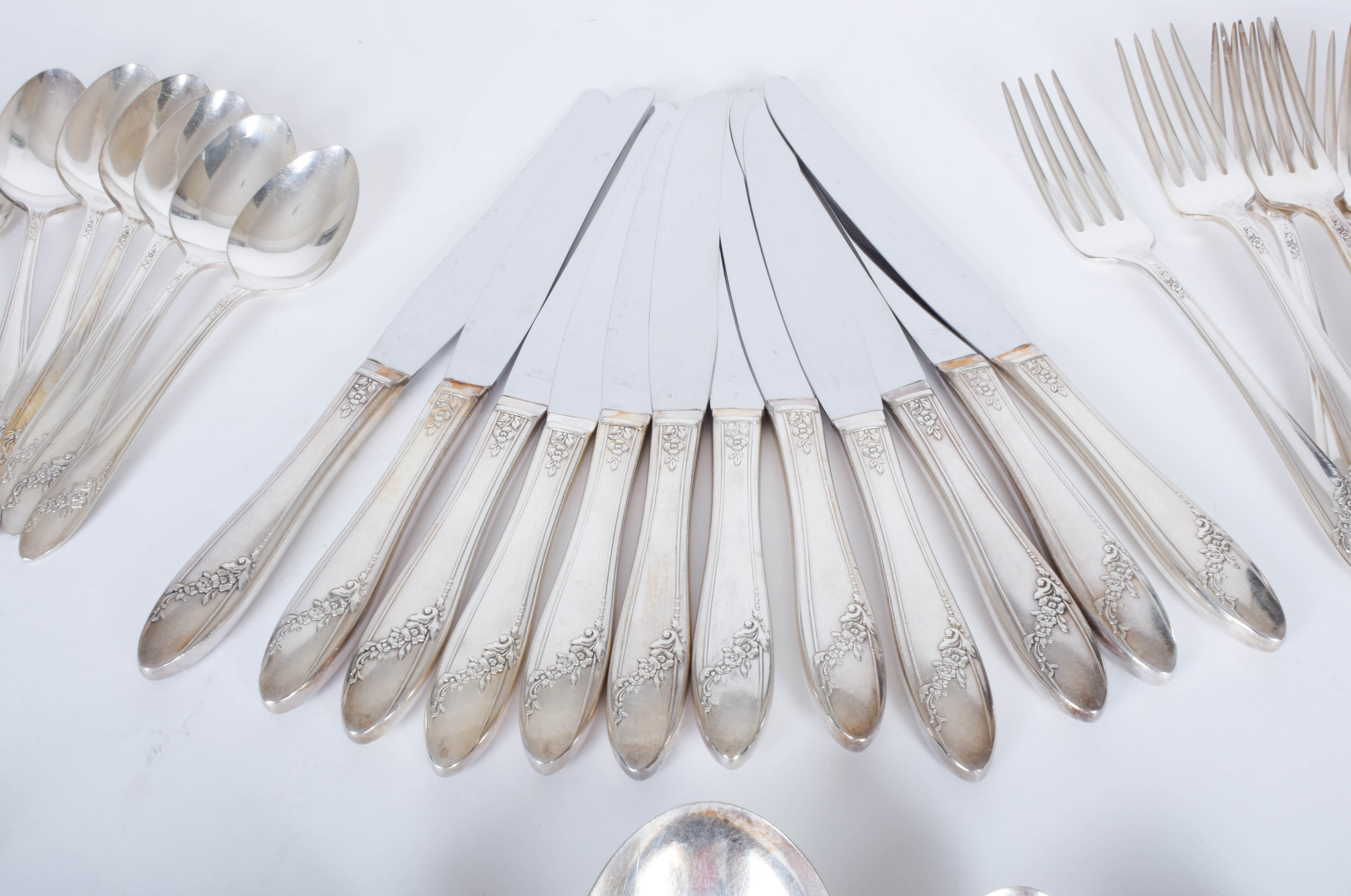 Collection of Vintage Tudor Plate "Queen Bess II Oneida Flatware