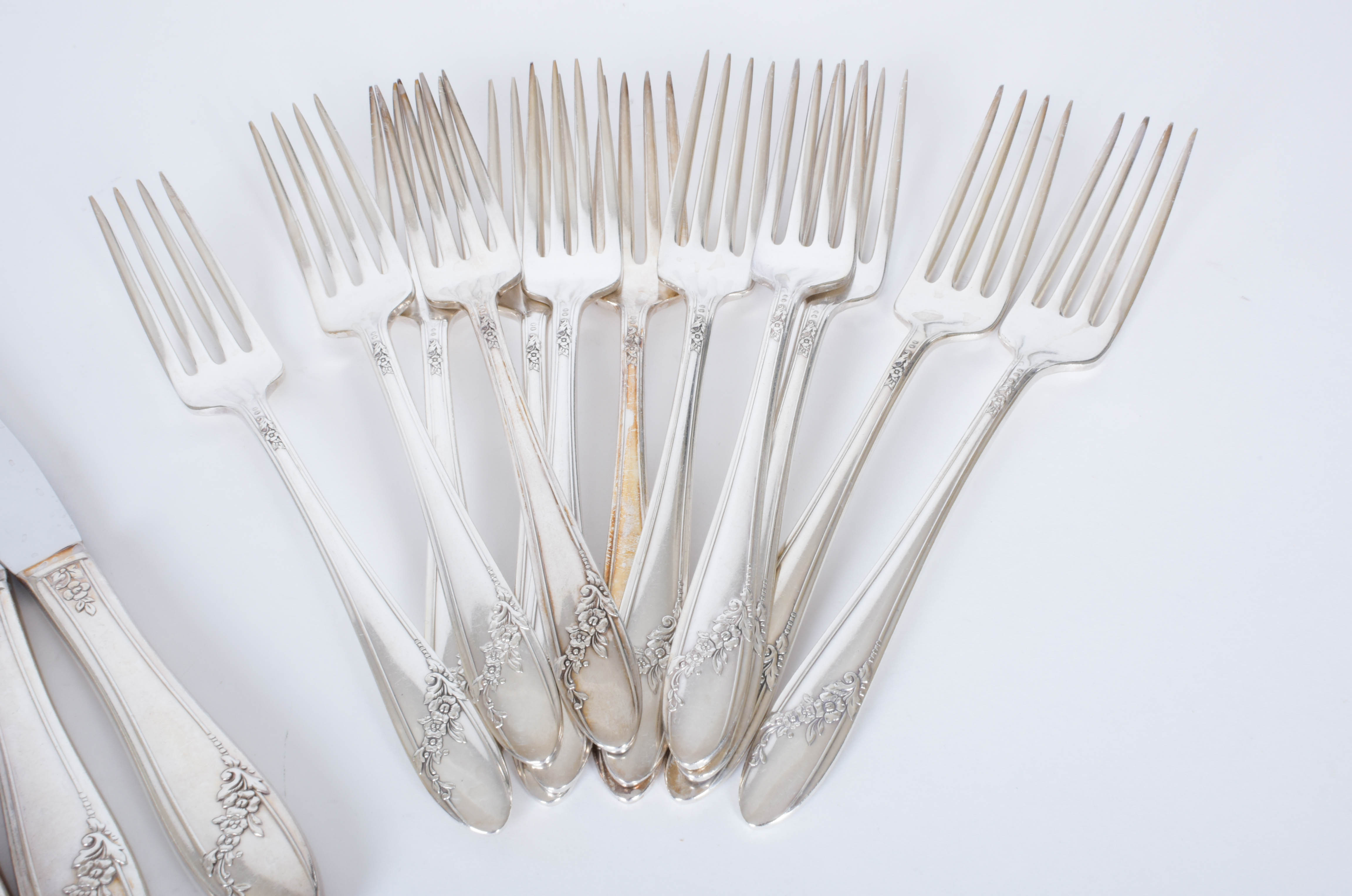 Collection of Vintage Tudor Plate "Queen Bess II Oneida Flatware