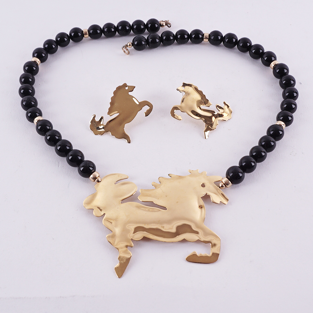 Carlton Ridge Necklace Set Assortment