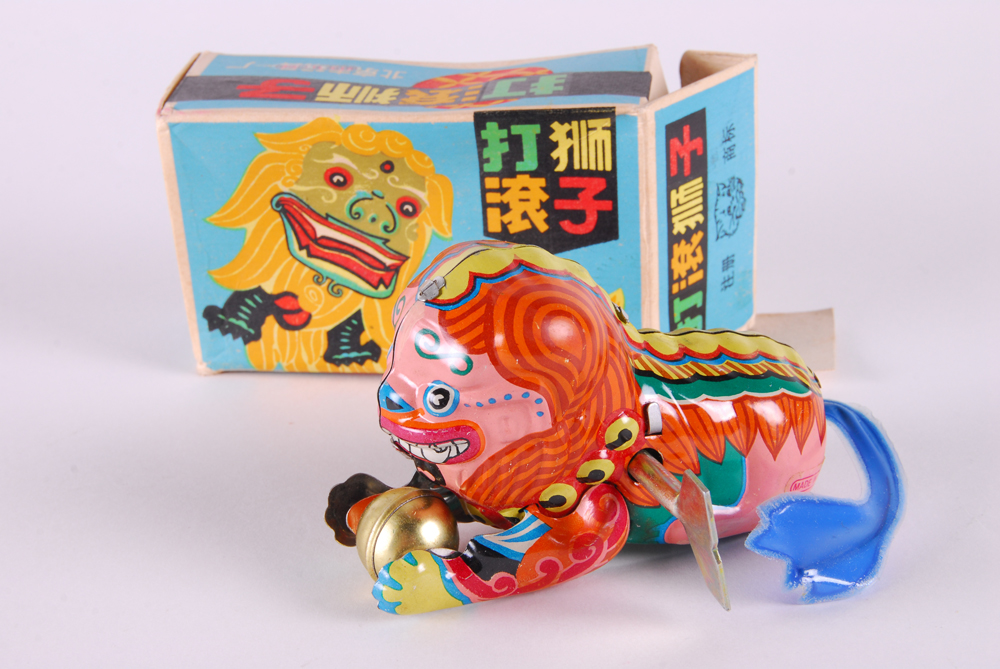 Assortment of Wind Up Toys