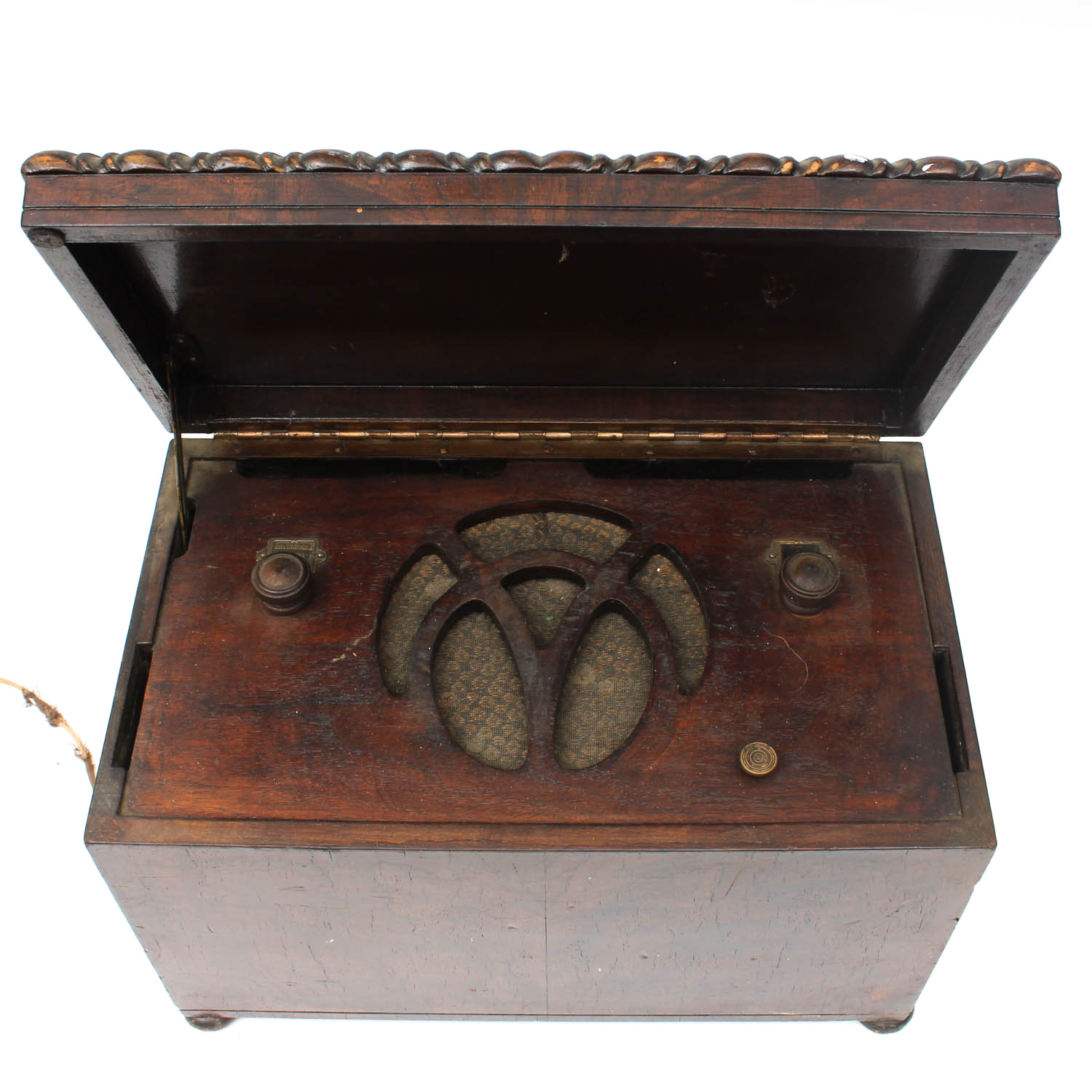 Antique American Bosch Treasure Chest Tube Radio