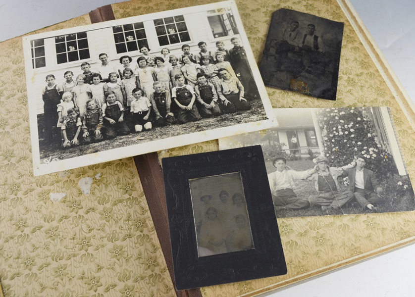 Antique Photograph Album With Many Portraits and Old Photoss