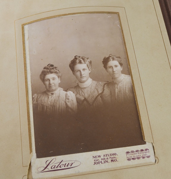 Antique Photograph Album With Many Portraits and Old Photoss