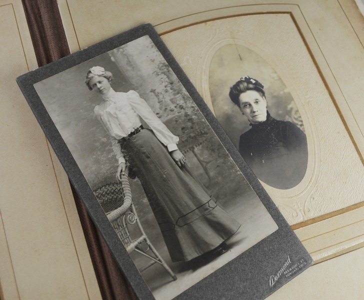 Antique Photograph Album With Many Portraits and Old Photoss