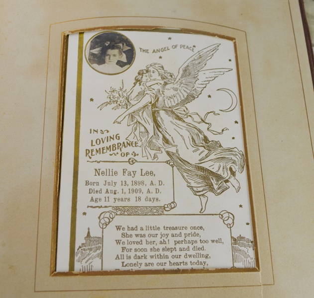 Antique Photograph Album With Many Portraits and Old Photoss