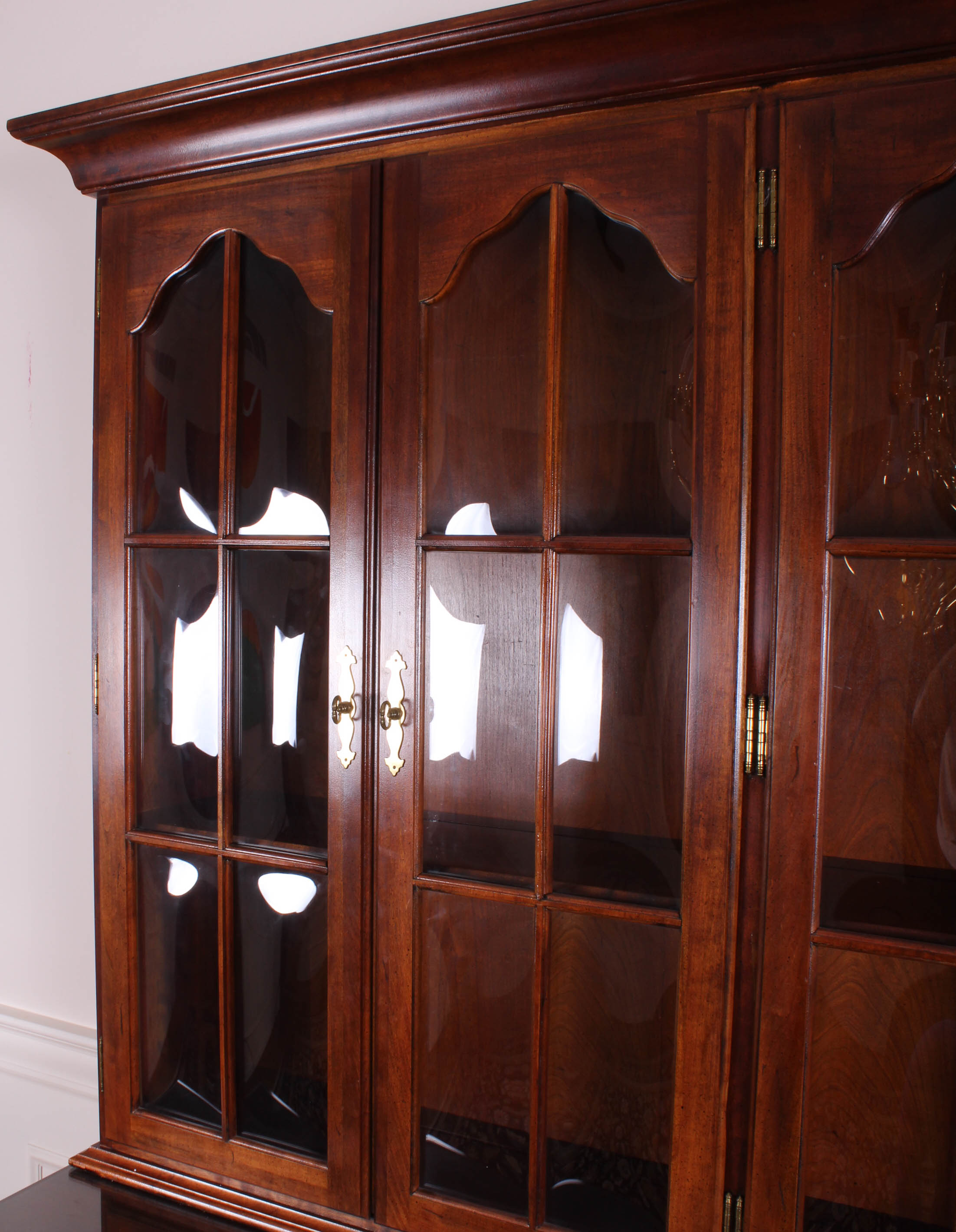 Queen Anne Style Sideboard with China Cabinet