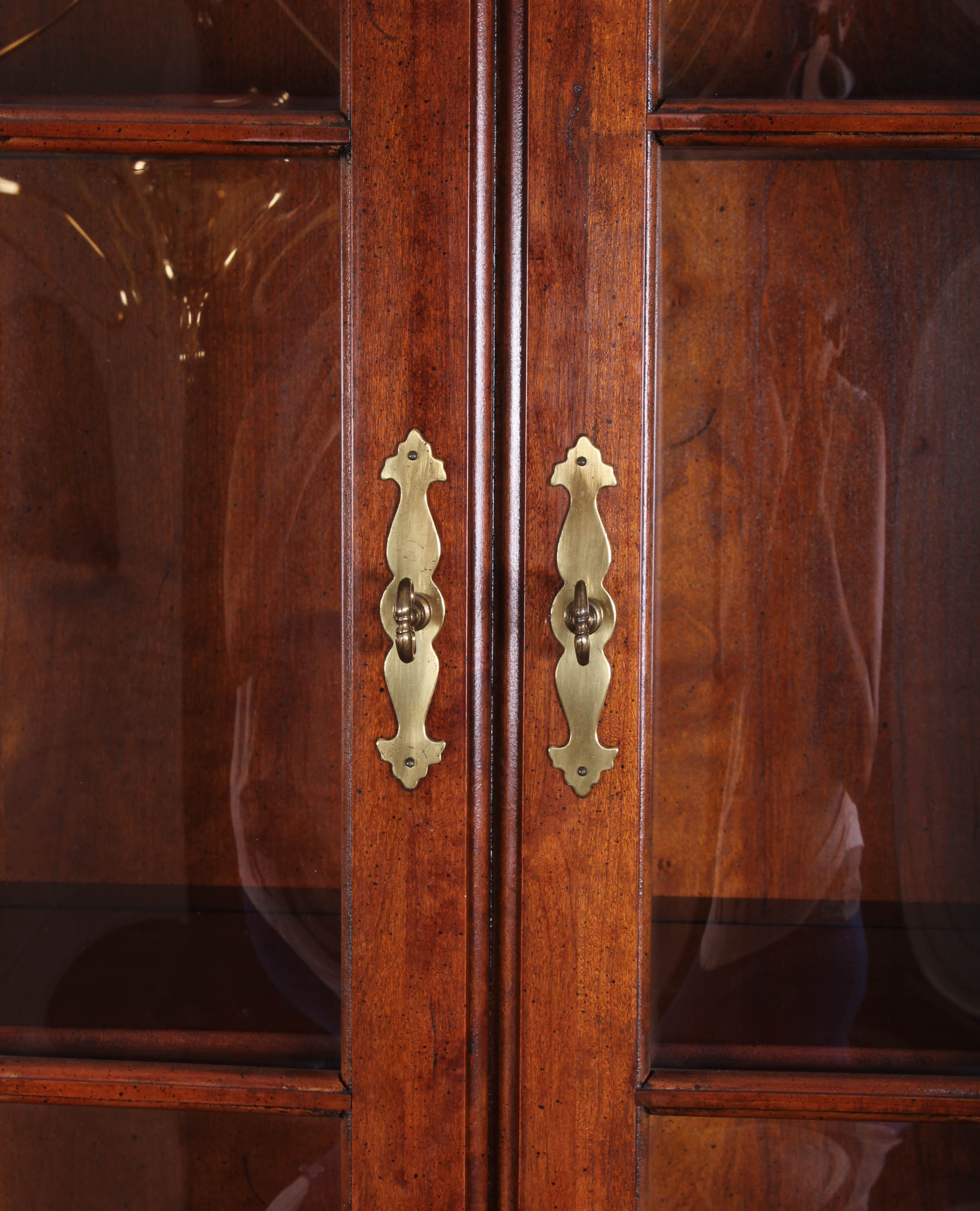 Queen Anne Style Sideboard with China Cabinet