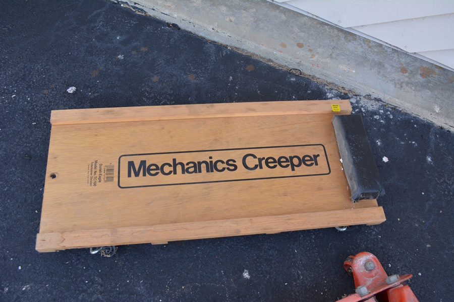 Floor Jack, Two Jack Stands, Hydraulic Jack and a Work Rolling Cart