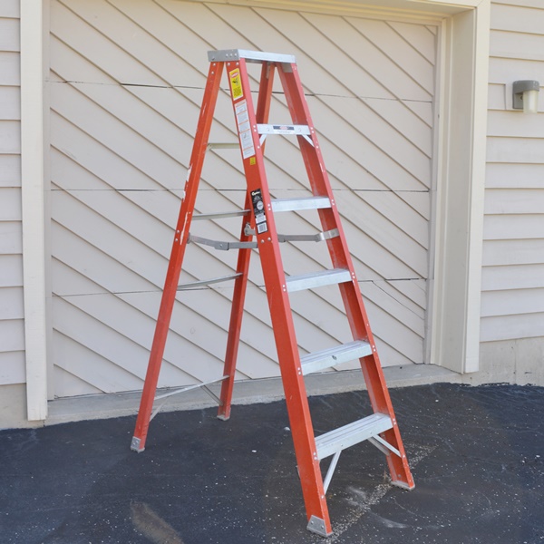 Cuprum 6' Fiberglass Step Ladder