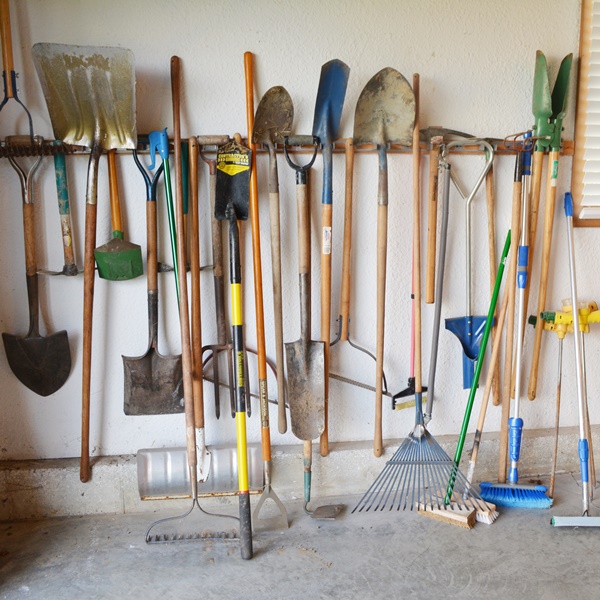 Rakes, Shovels and More Yard Hand Tools