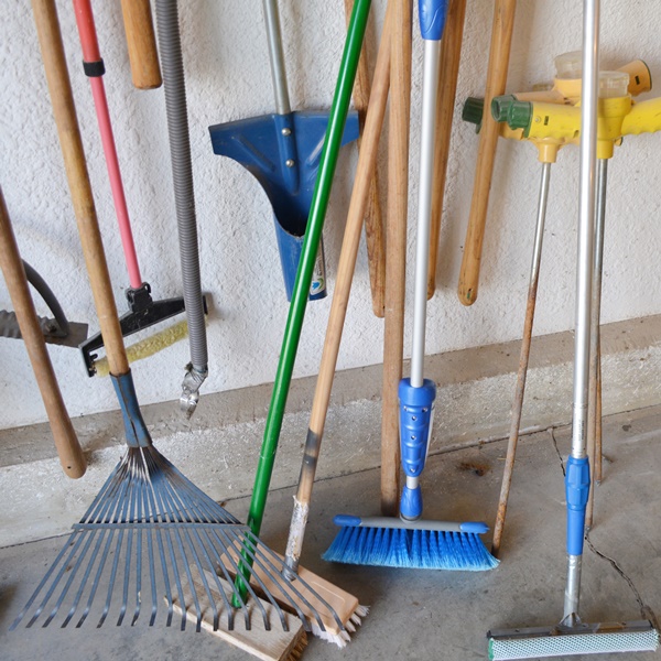 Rakes, Shovels and More Yard Hand Tools
