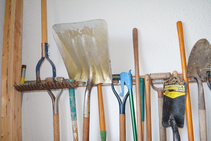 Rakes, Shovels and More Yard Hand Tools