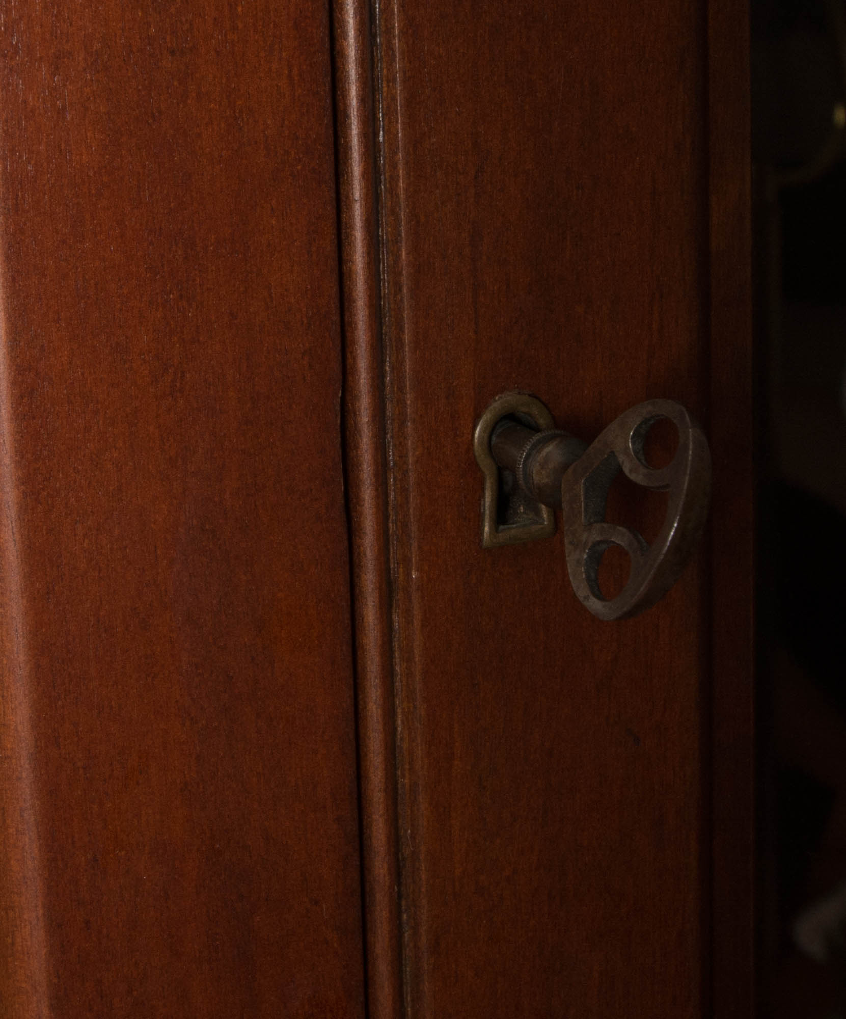 Mahogany Antique China Cabinet