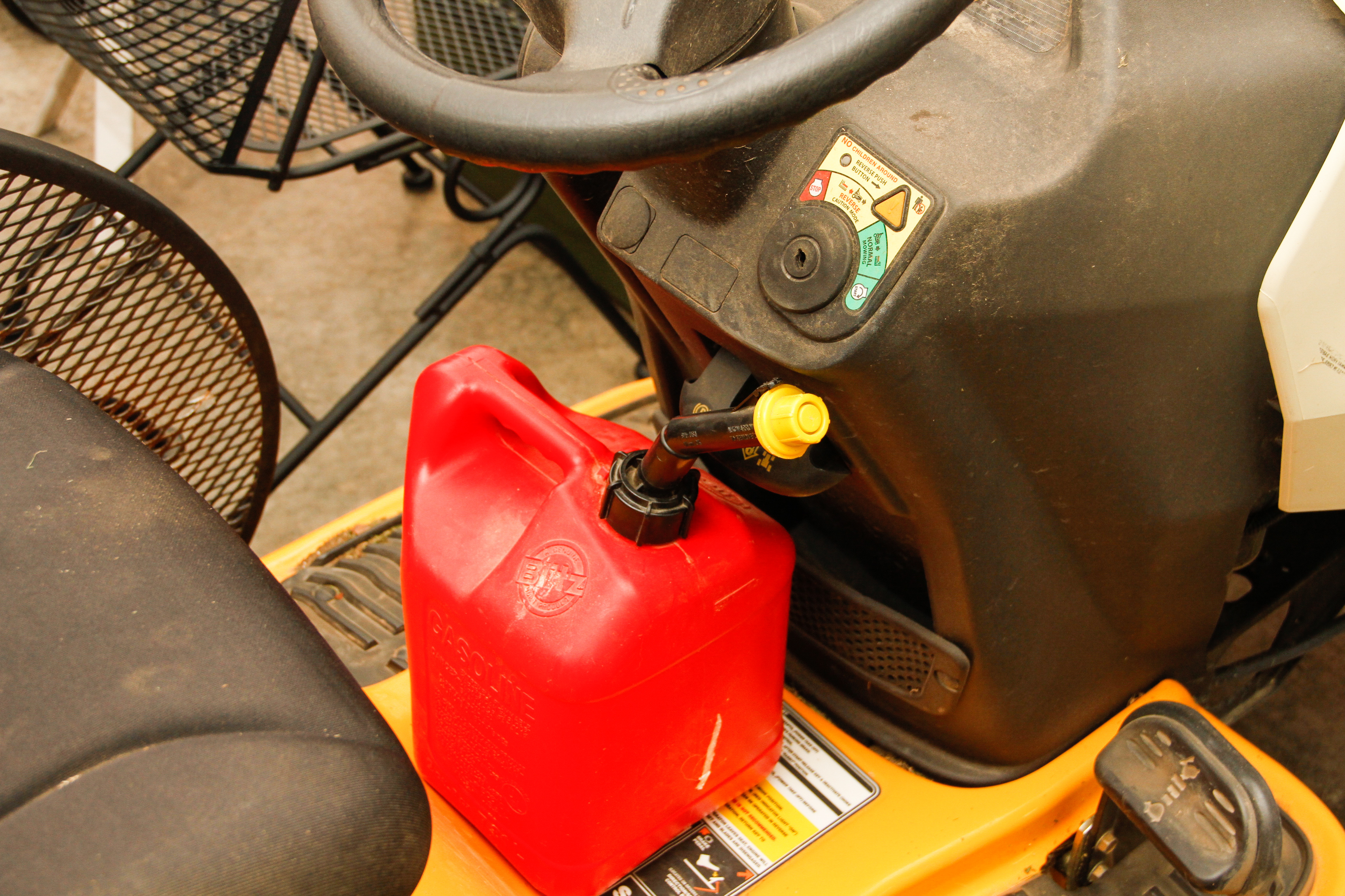 Cub Cadet LTX 1040 Riding Mower