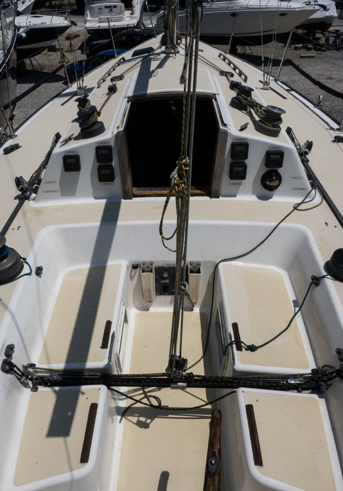 1984 J35 Hull 104 Cruising and Racing Sailboat